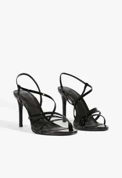 Annie Sandal
