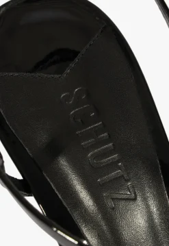Annie Sandal