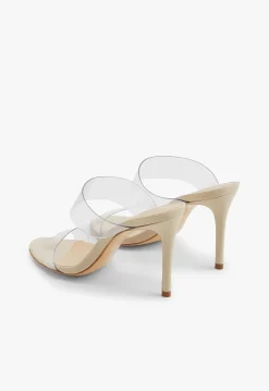Ariella Sandal