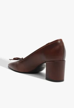 Arissa Block Leather Pump