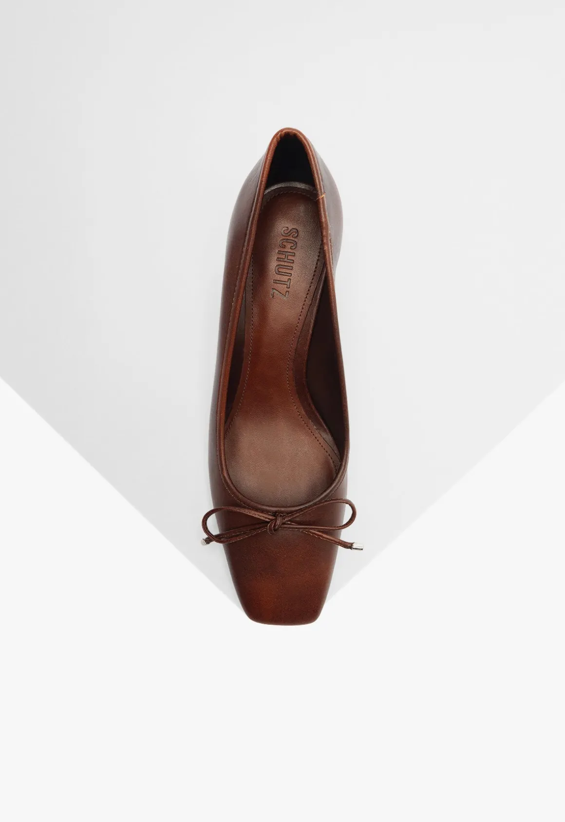 Arissa Block Leather Pump