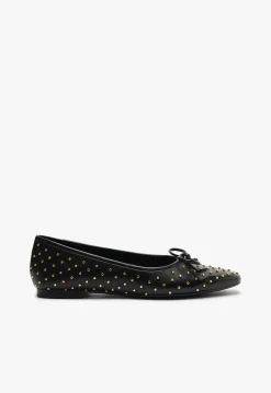 Arissa Studs Flat