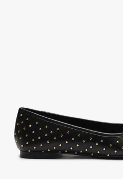 Arissa Studs Flat
