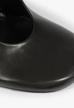 Brigitte Leather Pump