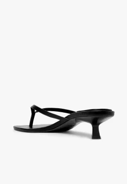 Carolyn Sandal