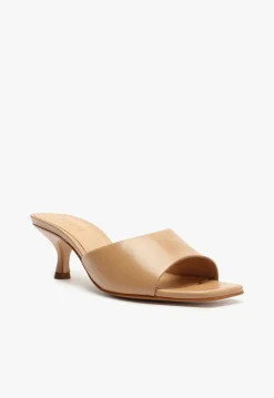 Dethalia Leather Sandal