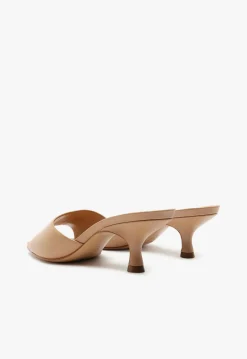 Dethalia Leather Sandal