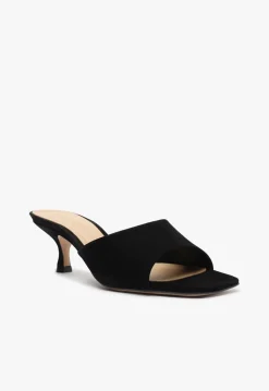 Dethalia Sandal
