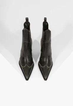Dolly Bootie