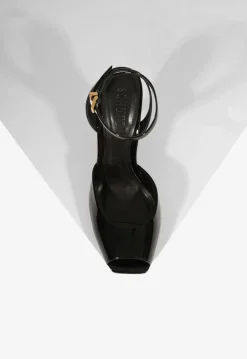 Estella Patent Pump