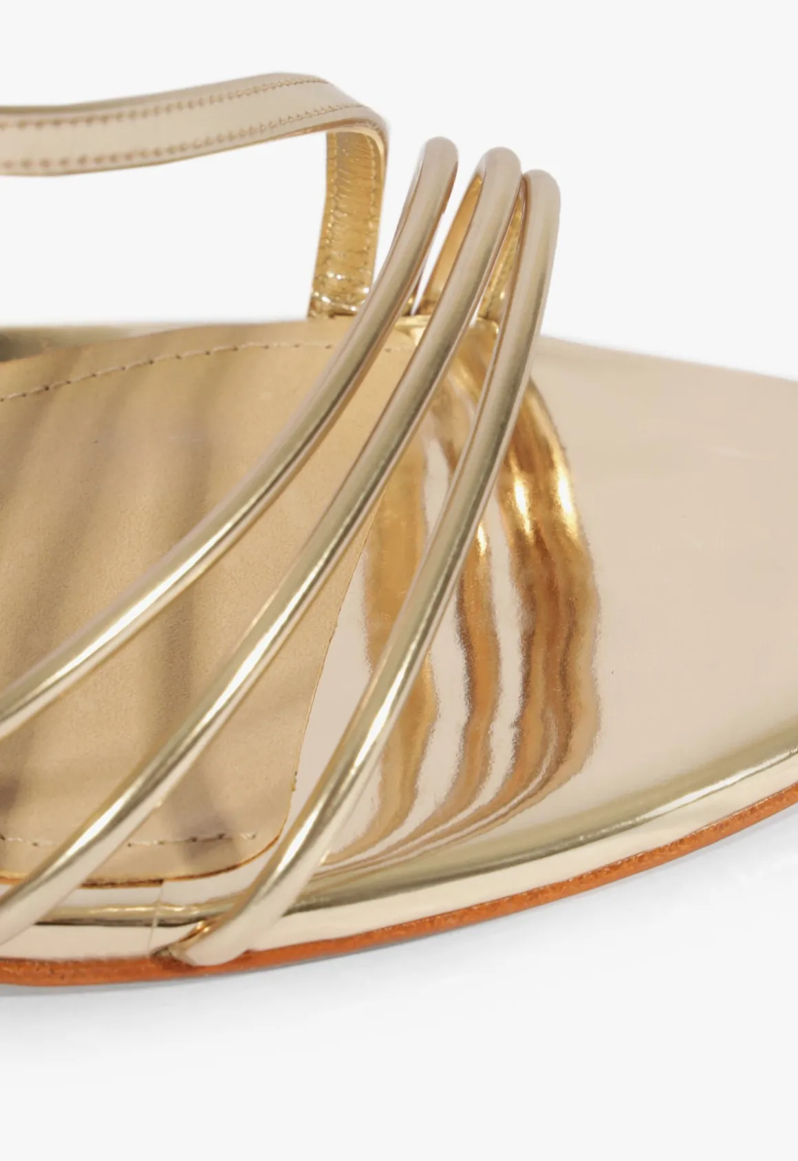 Inez Sandal
