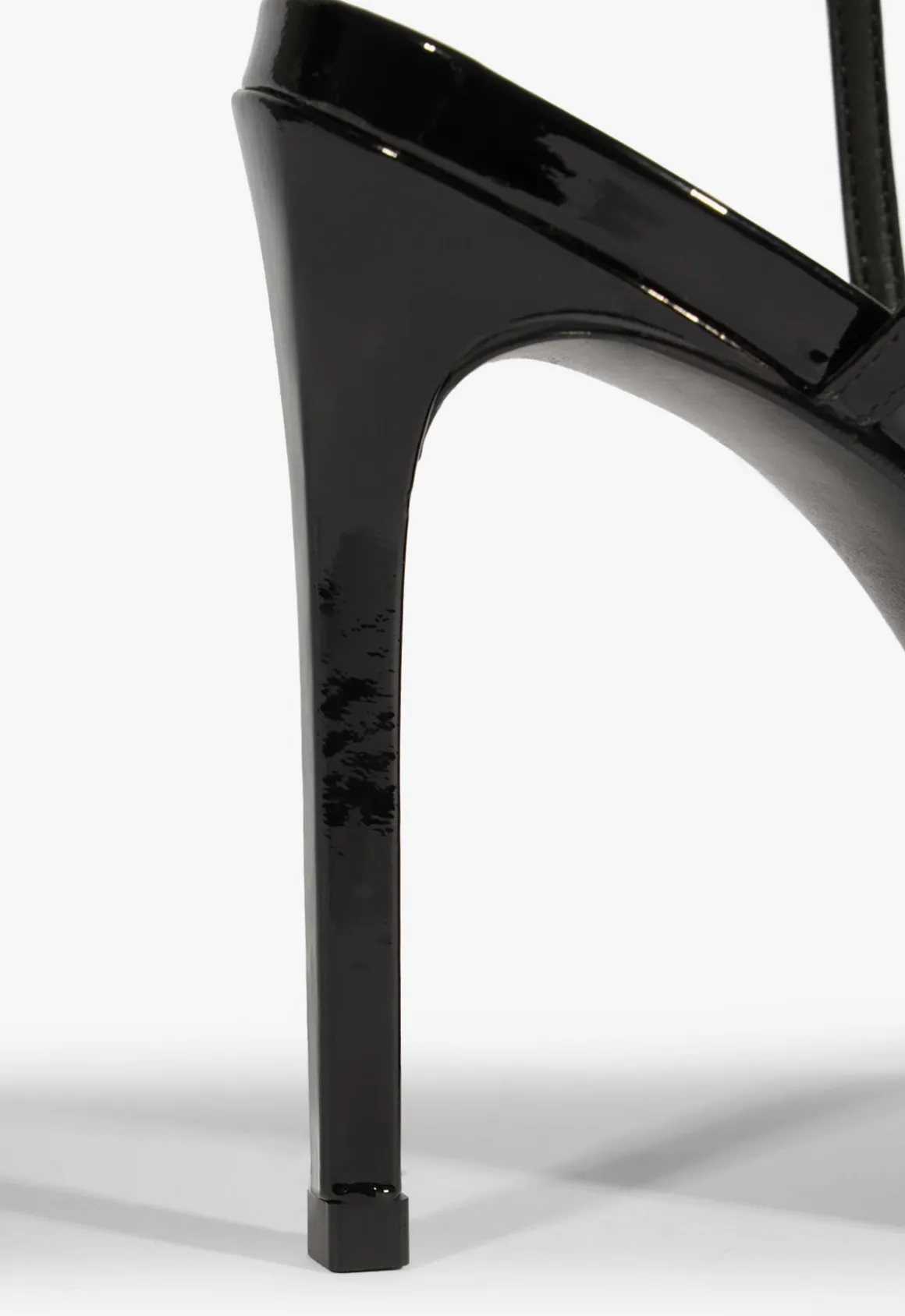 Inez Sandal
