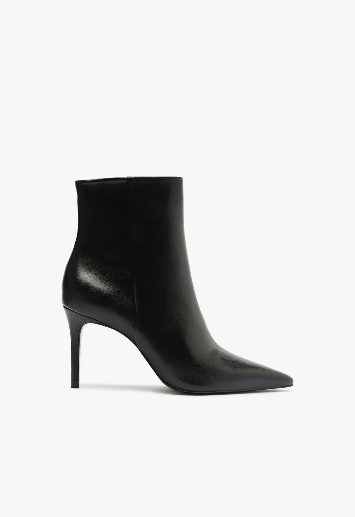 Mikki Bootie