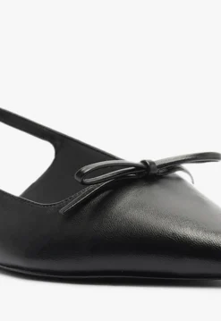 Violetta Sculpt Flat