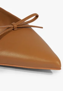 Violetta Sculpt Flat